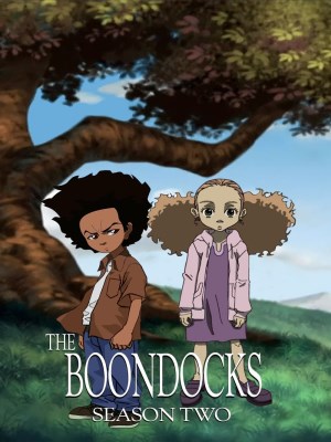 The Boondocks&nbsp;theo chân hai cậu bé Huey Freeman và Riley Freeman, cùng với ông nội Robert Freeman, khi họ chuyển đến sống trong một khu dân cư thuộc tầng lớp trung lưu da trắng. Mỗi tập phim của&nbsp;The Boondocks&nbsp;thường khai thác các vấn đề xã hội như chủng tộc, bạo lực, chính trị, và sự phân biệt đối xử, tất cả đều được phản ánh qua lối hài hước, châm biếm sắc sảo và đôi khi là những tình huống gây tranh cãi. Mùa thứ hai tiếp tục phát triển các nhân vật và các tình huống xã hội, mở rộng ra các vấn đề như truyền thông, sự tiêu thụ văn hóa đại chúng và sự tha hóa trong xã hội. Mùa này cũng chứa đựng các tập phim mang tính chất chính trị và xã hội sâu sắc, điển hình là tập "The Red Ball", trong đó chỉ trích những vấn đề đương đại thông qua cách tiếp cận châm biếm và thẳng thắn.